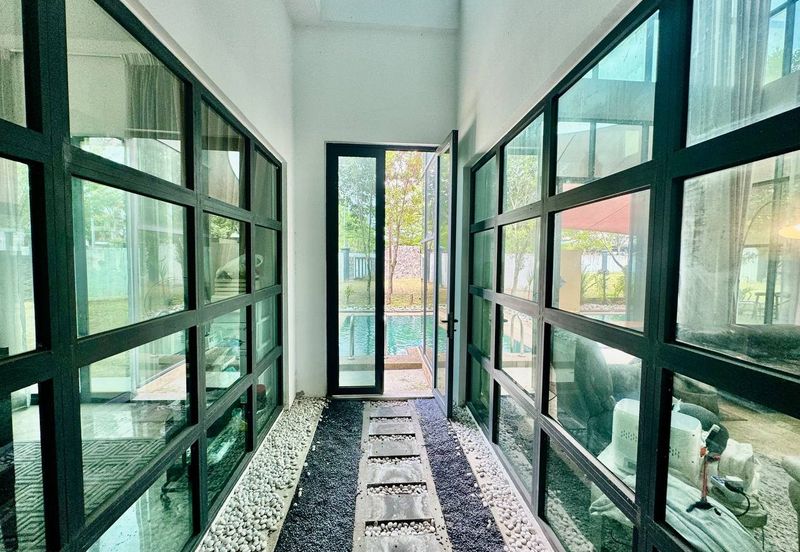 Kristal Court, Seksyen 7