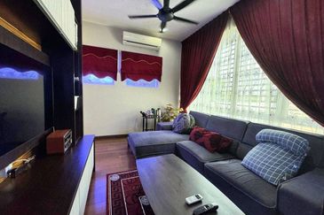 HUGE & SPACIOUS Semi D Jacaranda Garden Residence Cyberjaya 