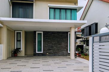 Lukisan @ Alam Impian