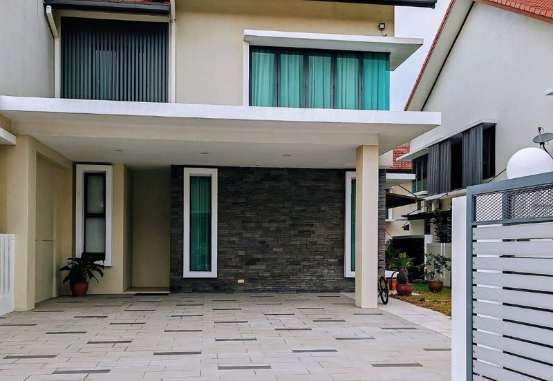 Lukisan @ Alam Impian