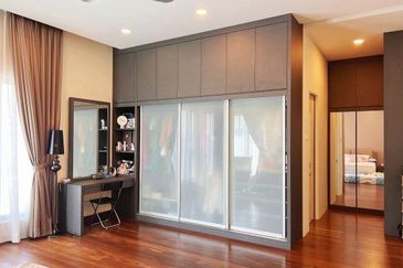 Lukisan @ Alam Impian