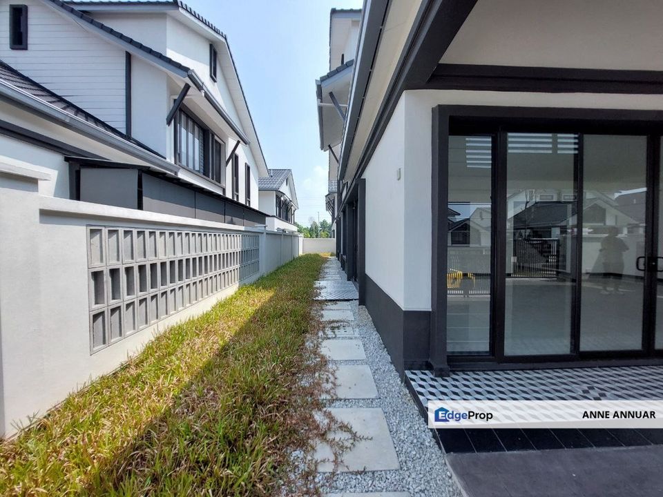 SPACIOUS LAYOUT Semi D Hevea Elmina Gardens Denai Alam, Selangor, Shah Alam