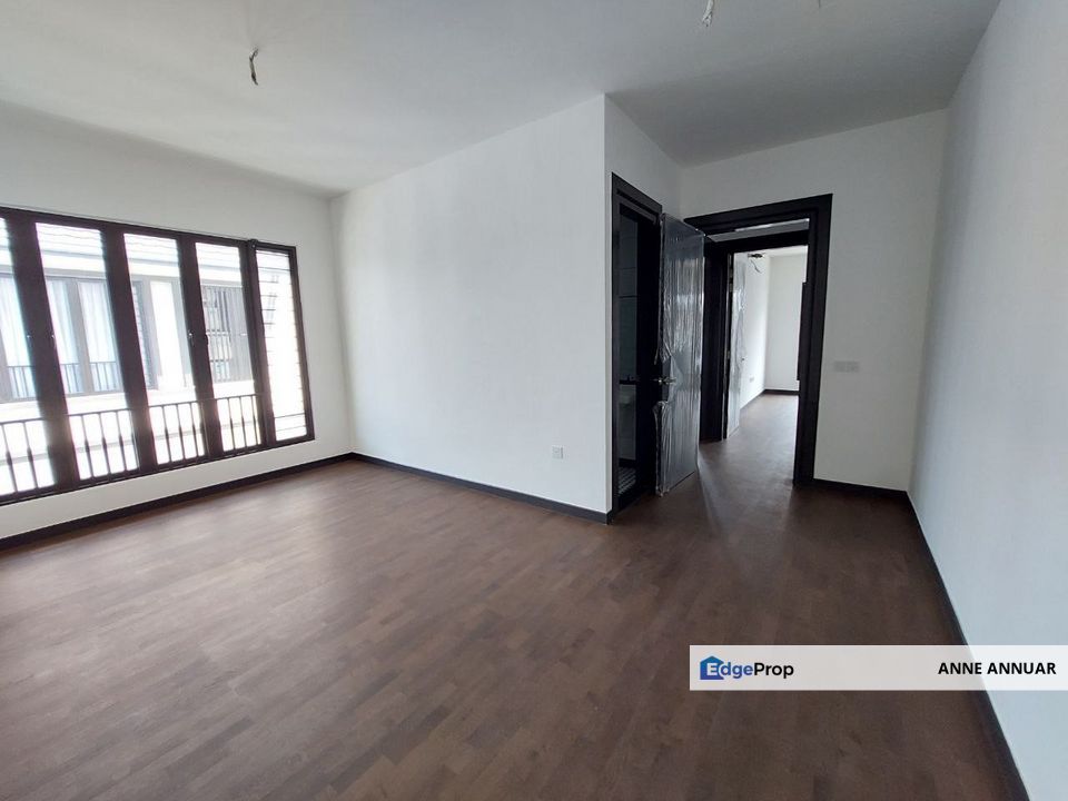 SPACIOUS LAYOUT Semi D Hevea Elmina Gardens Denai Alam, Selangor, Shah Alam