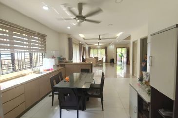 Pentas 2 @ Alam Impian