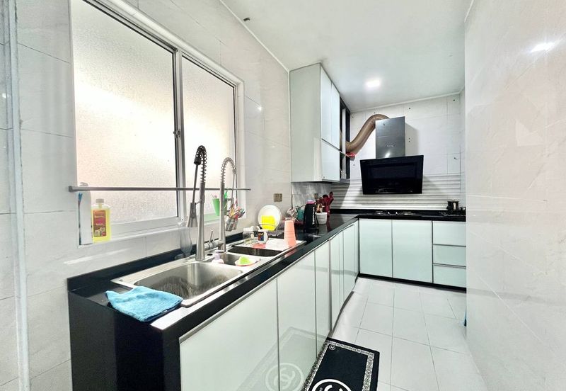 Pusat Bandar Putra Permai