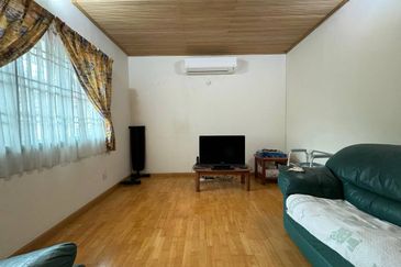 For Sale CORNER HUGE EXTRA LAND Semi D Jalan Kubah Bukit Jelutong 