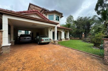 For Sale CORNER HUGE EXTRA LAND Semi D Jalan Kubah Bukit Jelutong 