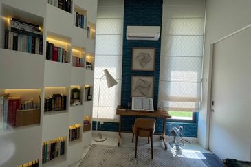 Lukisan @ Alam Impian