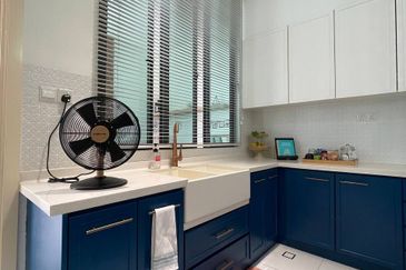 Lukisan @ Alam Impian