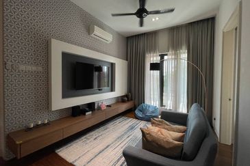 Lukisan @ Alam Impian