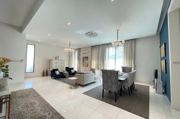 Lukisan @ Alam Impian