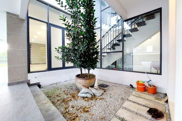 Tiana Elmina Gardens