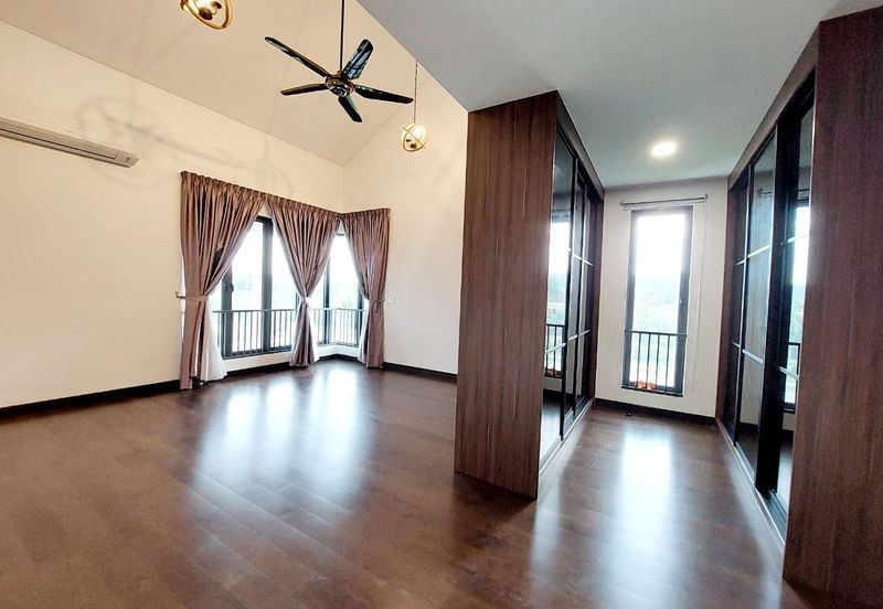 Tiana Elmina Gardens