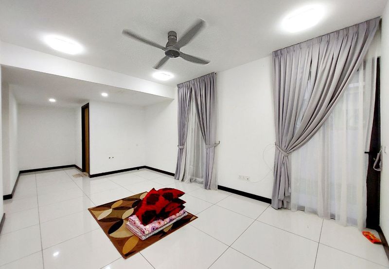 Tiana Elmina Gardens