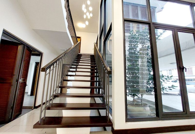 Tiana Elmina Gardens