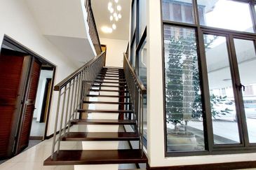 Tiana Elmina Gardens