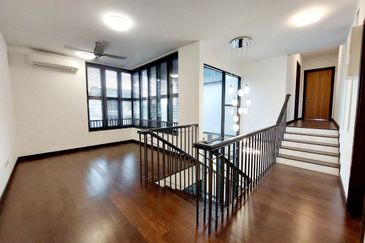 Tiana Elmina Gardens