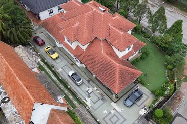 Jalan Paladium Tiga 7/33C 