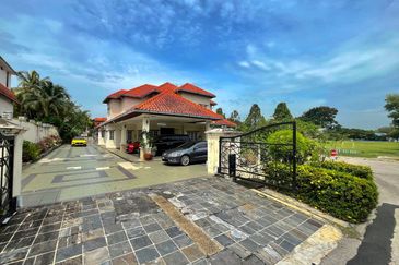 Jalan Paladium Tiga 7/33C 