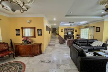 Jalan Paladium Tiga 7/33C 