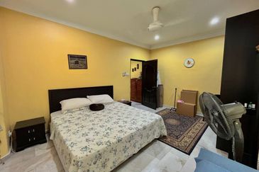 Jalan Paladium Tiga 7/33C 