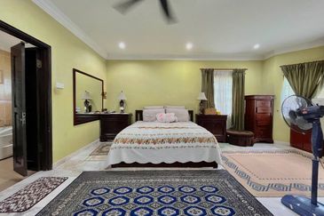 Jalan Paladium Tiga 7/33C 