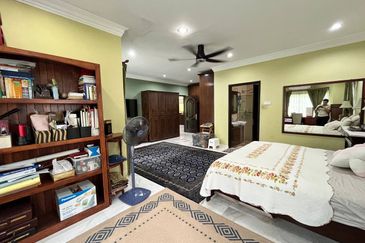 Jalan Paladium Tiga 7/33C 