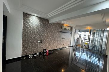 Taman Cahaya, Ampang