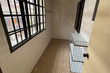 For Sale CORNER LOT DOUBLE STOREY Jalan SL 10/1 Bandar Sungai Long, Kajang