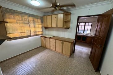 For Sale CORNER LOT DOUBLE STOREY Jalan SL 10/1 Bandar Sungai Long, Kajang