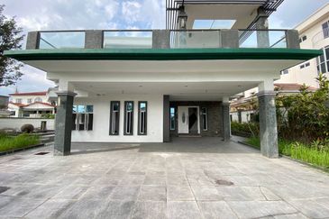 Impian Golf & Country Club