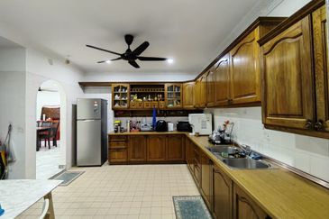 Jalan Tengku Ampuan Zabedah E 9/E