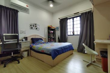 Jalan Tengku Ampuan Zabedah E 9/E