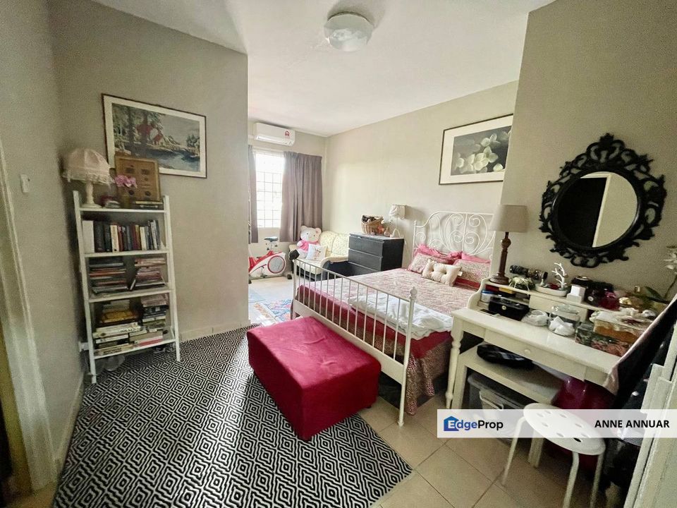 For Sale 2 Storey Terrace Taman Putra Permai, Seri Kembangan. , Selangor, Seri Kembangan
