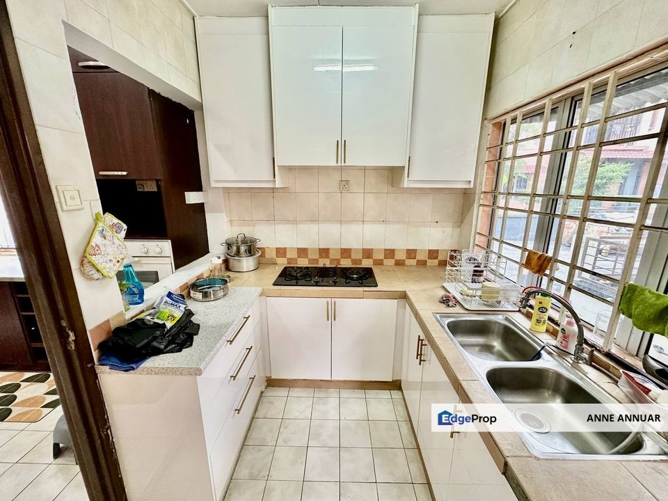 PERFECT HOUSE Double Storey Endlot Jalan Plumbum Seksyen 7 Shah Alam, Selangor, Shah Alam