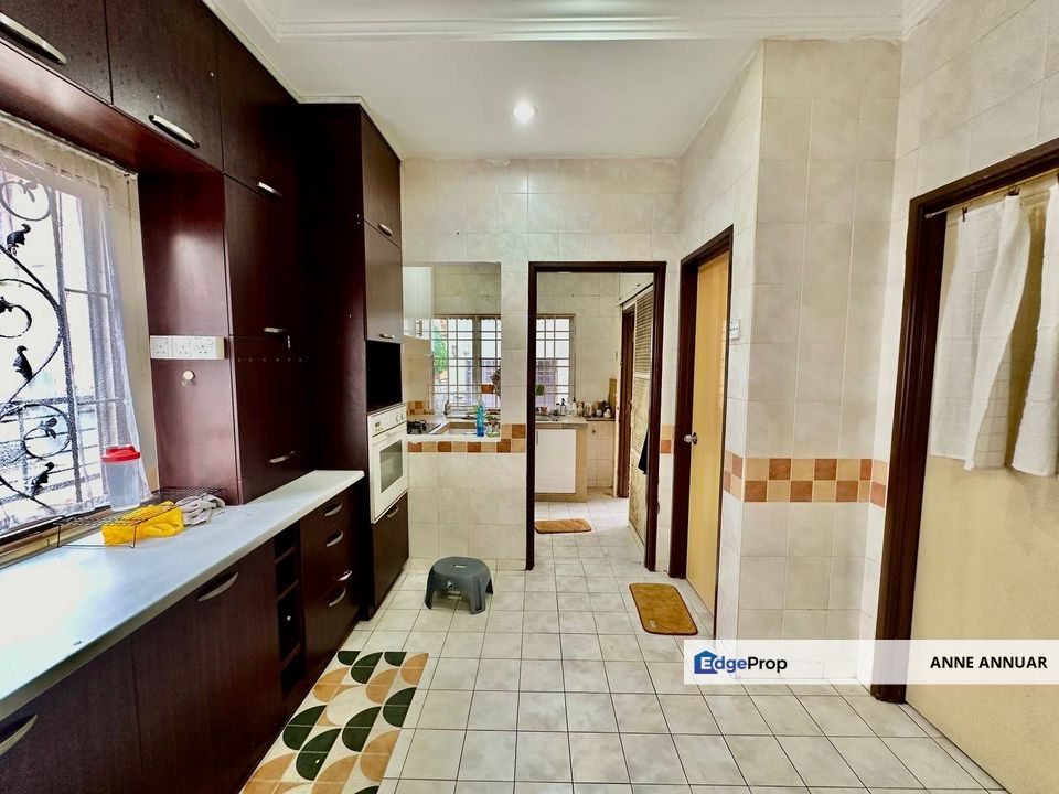 PERFECT HOUSE Double Storey Endlot Jalan Plumbum Seksyen 7 Shah Alam, Selangor, Shah Alam