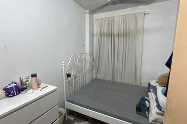 Residensi Warnasari 2