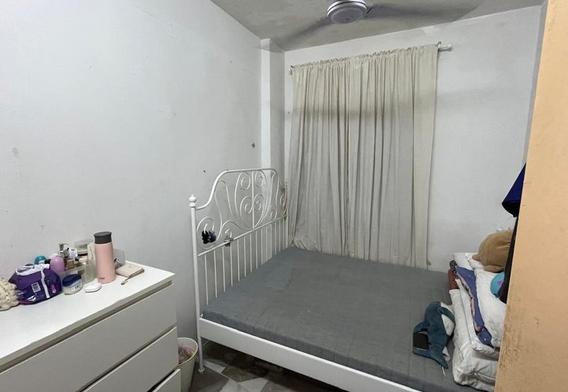 Residensi Warnasari 2