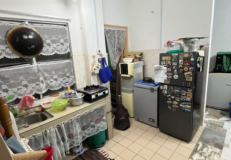 Residensi Warnasari 2