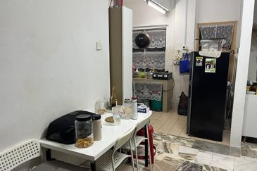 Residensi Warnasari 2