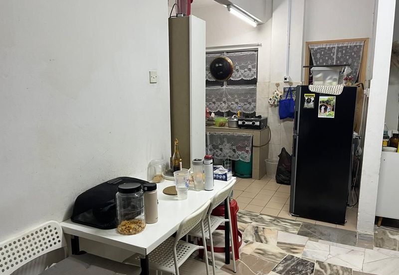 Residensi Warnasari 2