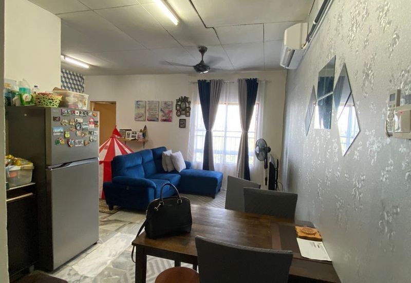 Residensi Warnasari 1