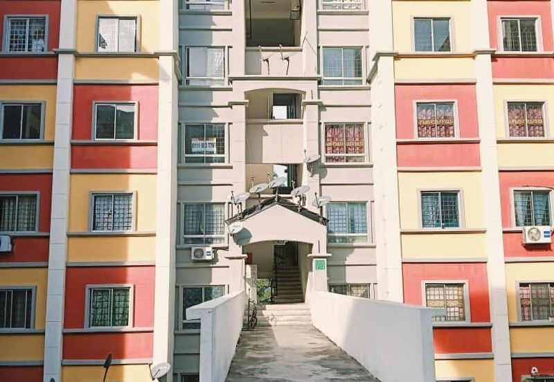 Residensi Warnasari 1