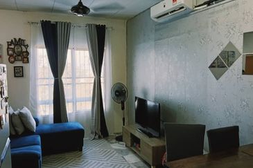 Residensi Warnasari 1