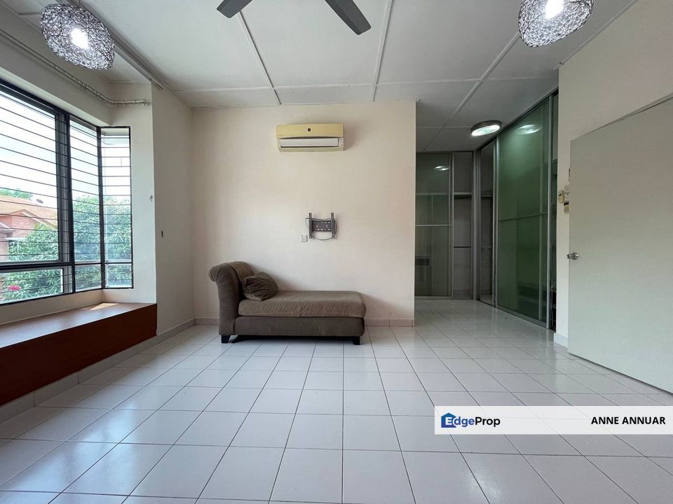 RENOVATED| EXTENDED Double Storey 22x70 Alam Budiman U10 Shah Alam, Selangor, Shah Alam
