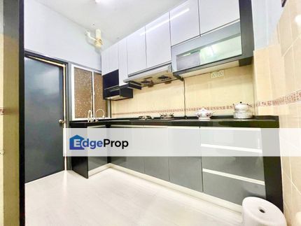 For Sale Partially Furnished Apartment Danaumas, Seksyen 7 @ Shah Alam , Selangor, Shah Alam