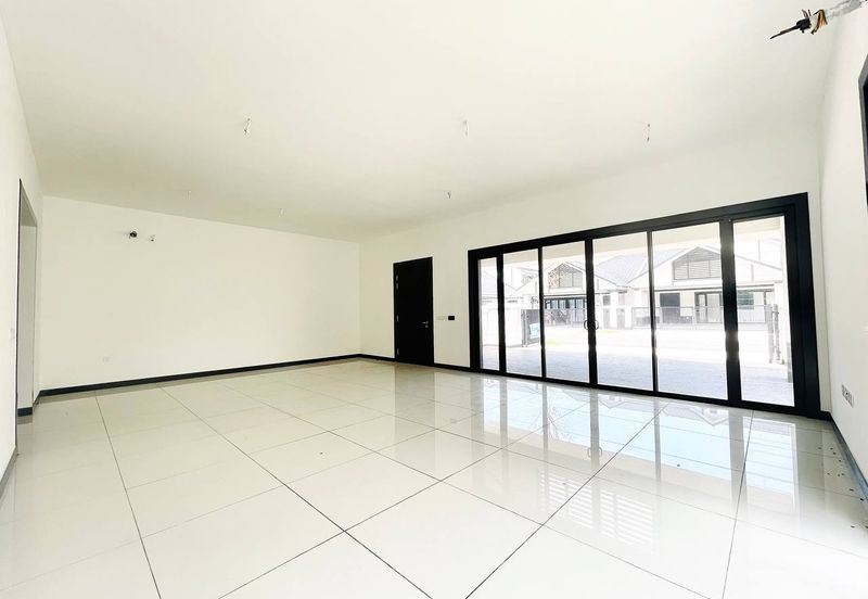 Hevea Elmina Gardens