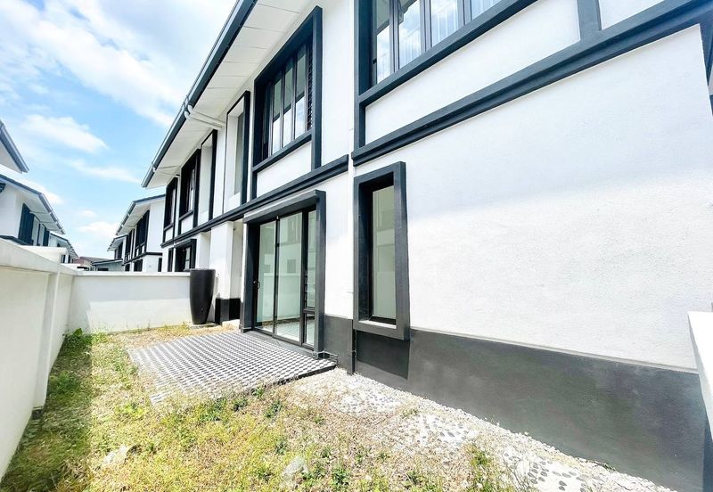 Hevea Elmina Gardens