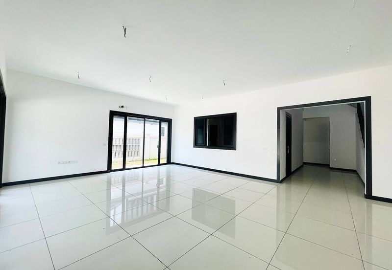 Hevea Elmina Gardens