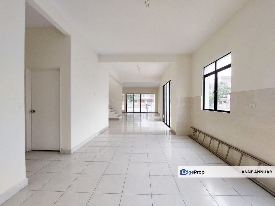 SPACIOUS Extra Land 2 Storey Semi D Sinar Warisan Saujana Utama Sg Buloh, Selangor, Sungai Buloh